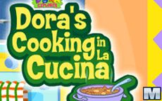 Dora cocinando en su cocina