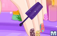 Juego de Barbie de pintar sus uñas